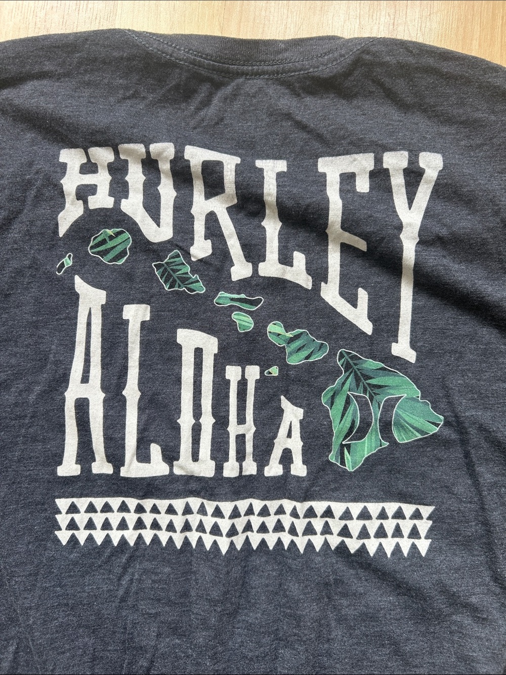 Hurley Black Short-Sleeve ALOHA Graphic Tee XL